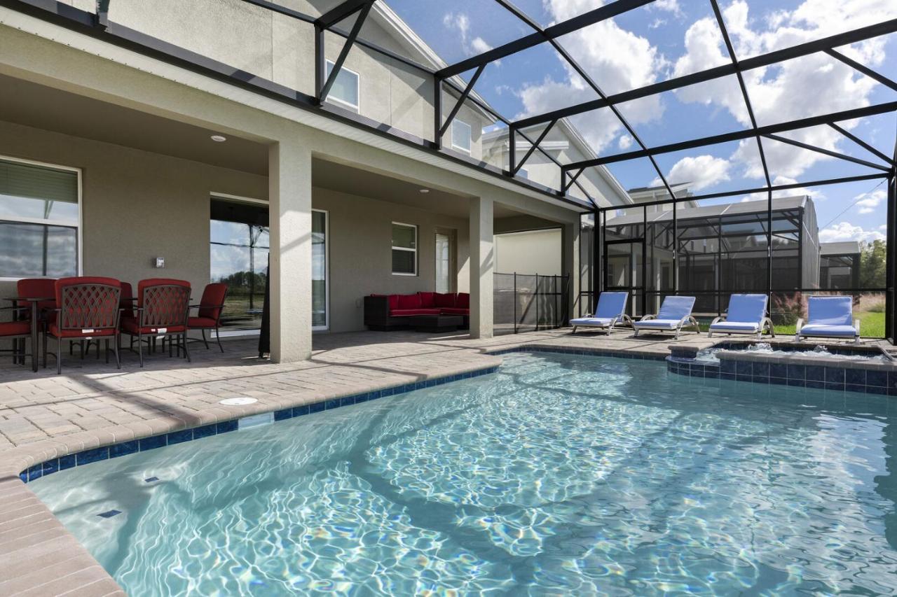 Eight-Bedroom House,1393593629:JPEG