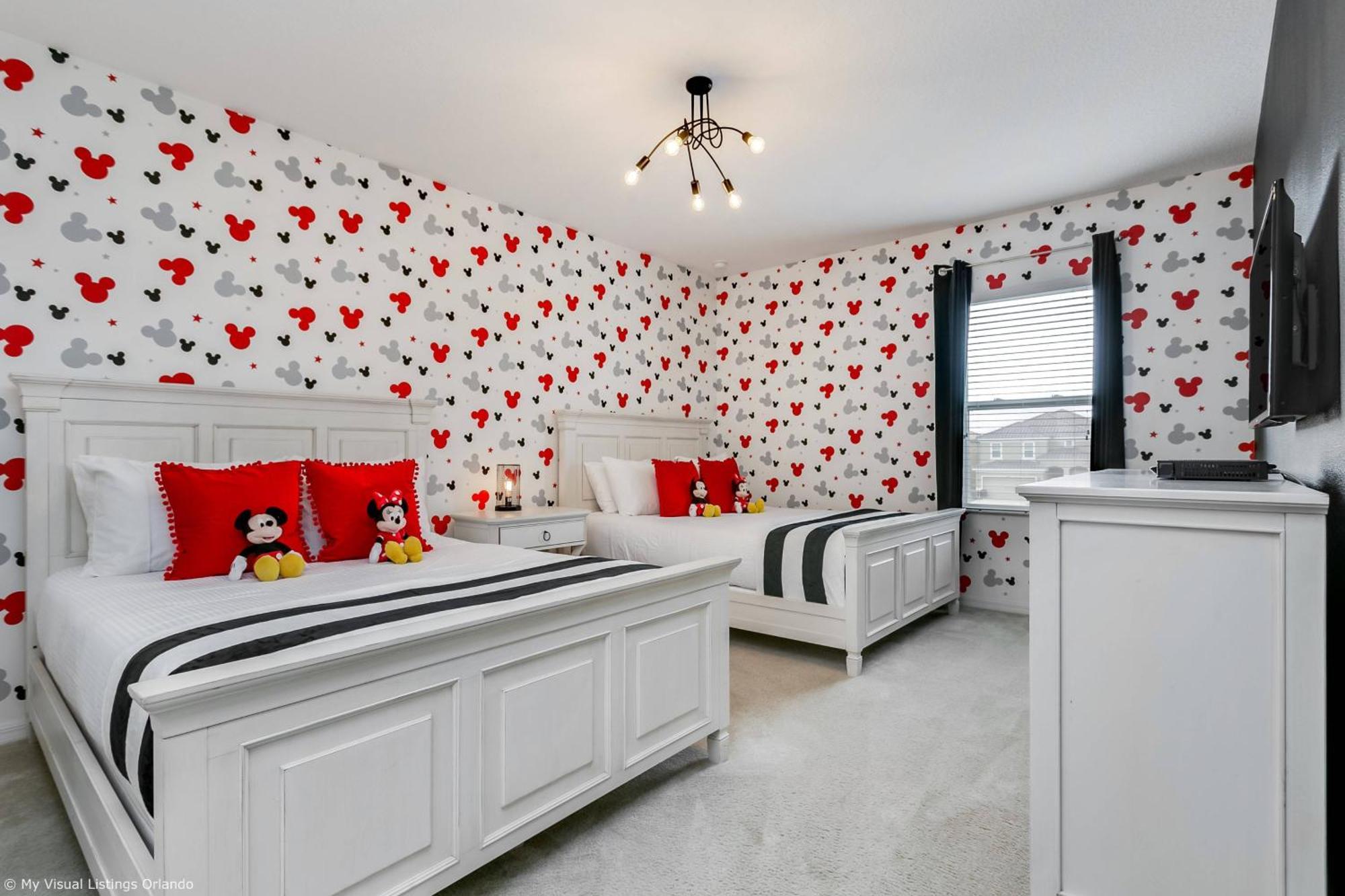 Eight-Bedroom House,1670762914:JPEG