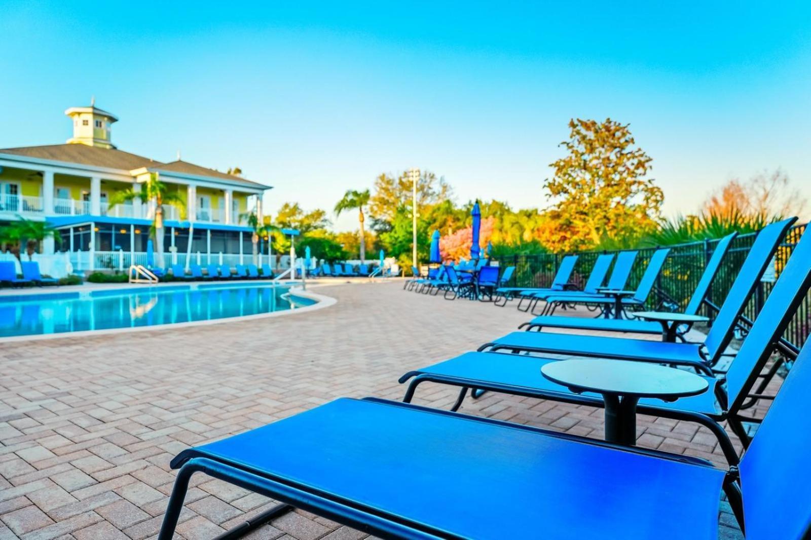 Apartment Pool View