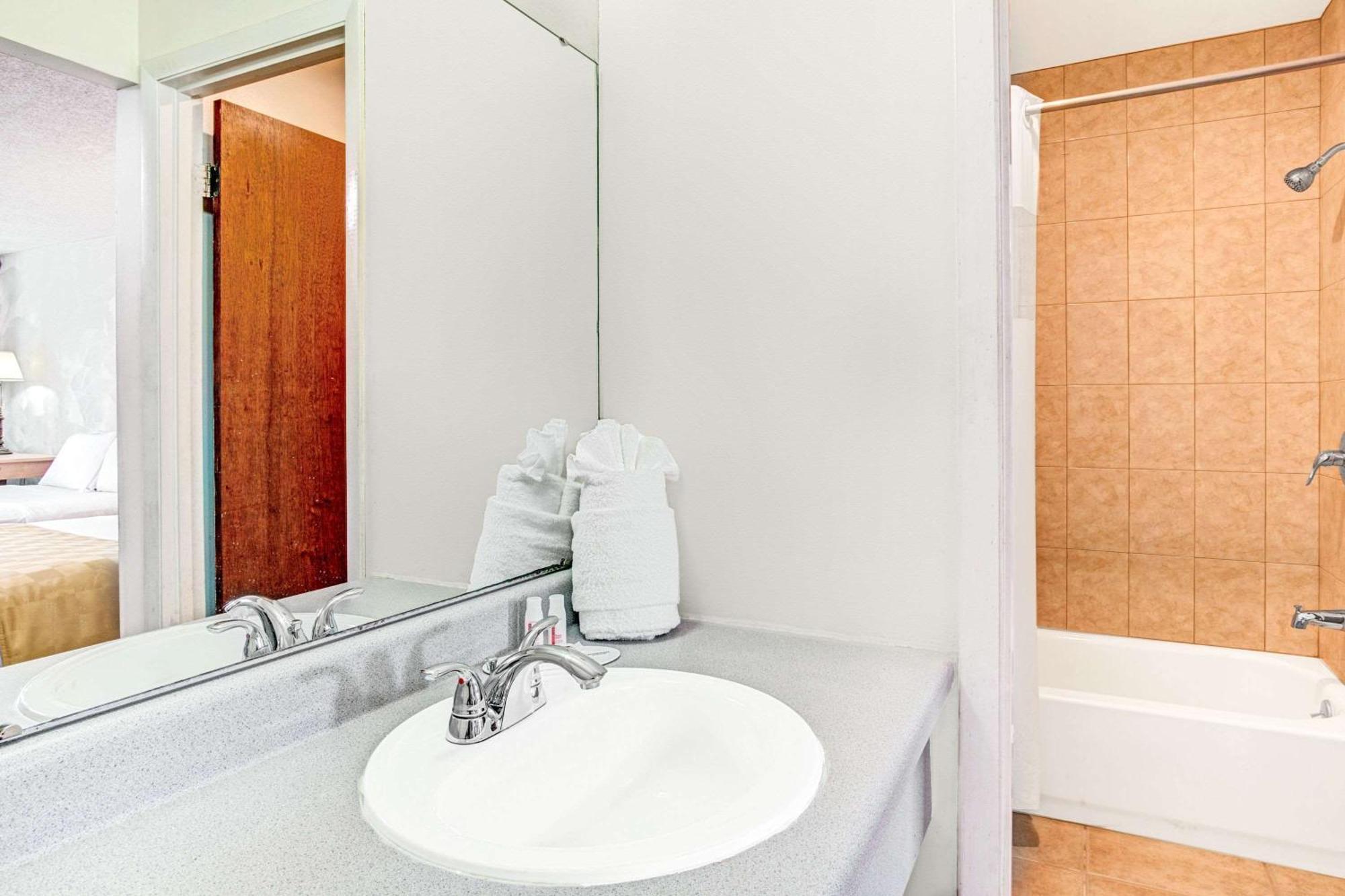 Queen Room with Two Queen Beds - Disability Access