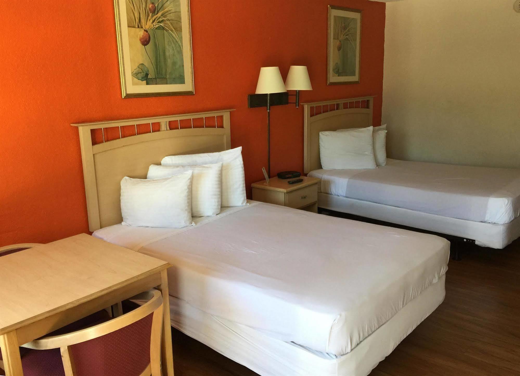 Standard Doppelzimmer mit 2 Doppelbetten - Nichtraucher