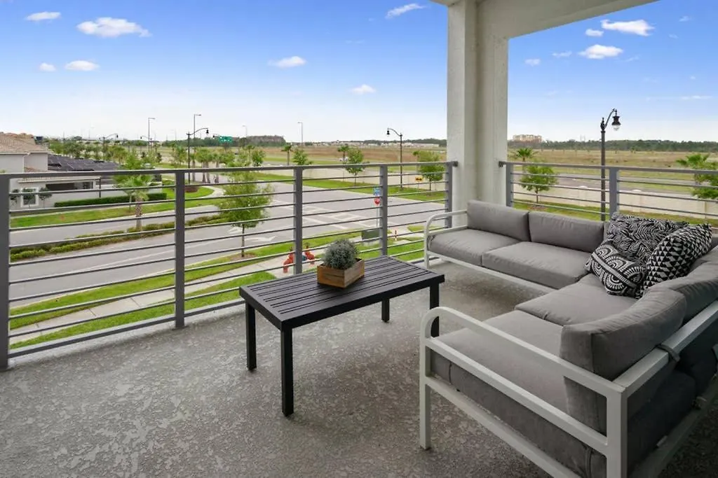 Luxury Condo Near Clubhouse With Free Resort Amenities-1