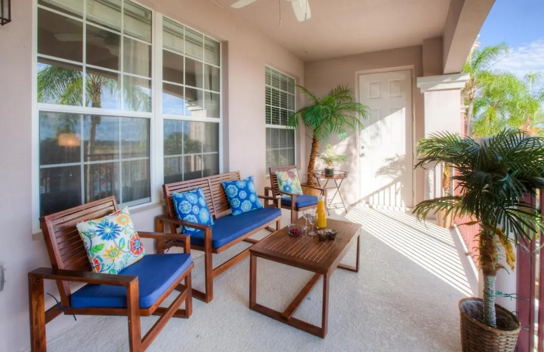Stunning Lakeview Condo Wprivate Balcony-1