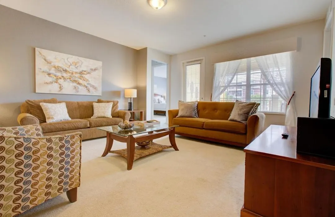 Cozy Condo Wprivate Balcony In Vista Cay Resort-1