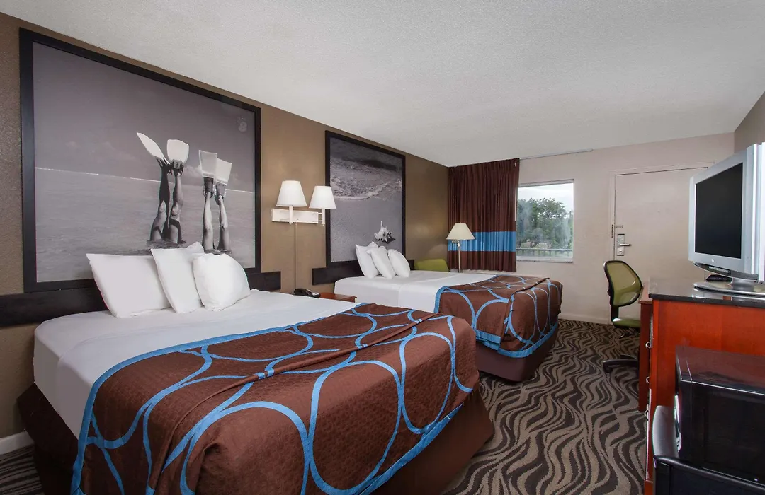 Super 8 By Wyndham Kissimmee-1