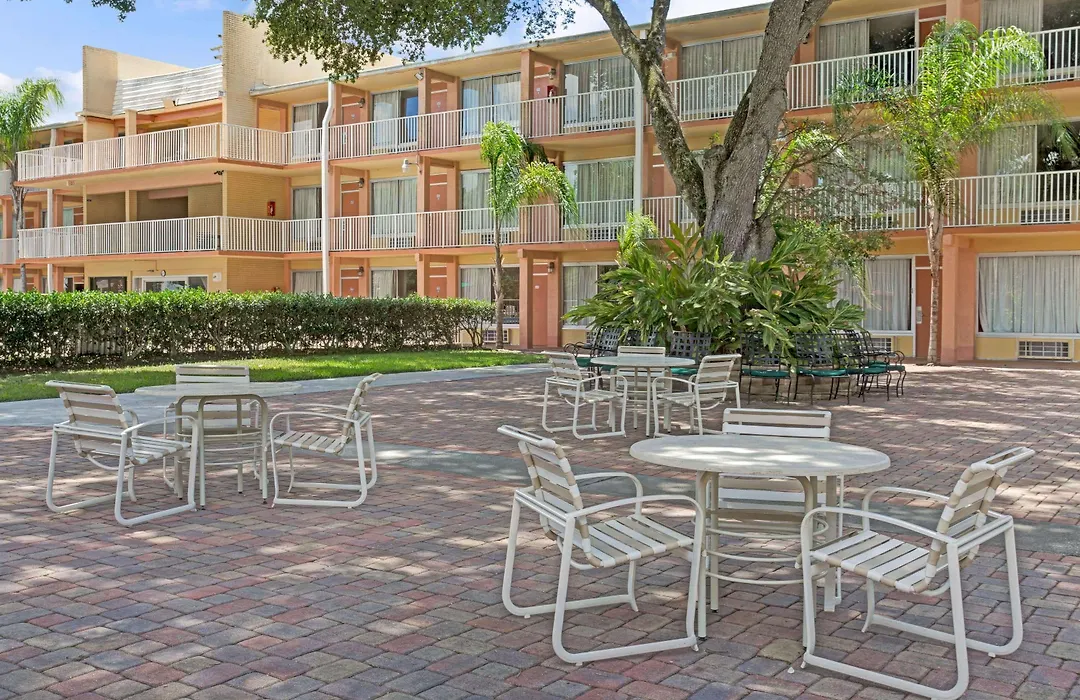 Howard Johnson By Wyndham Tropical Palms Kissimmee-1