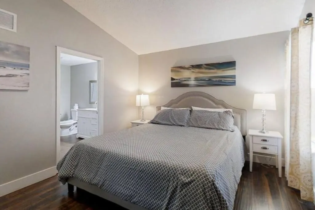 Cheerful And Spacious Home W/ Private Pool Near Disney World-1