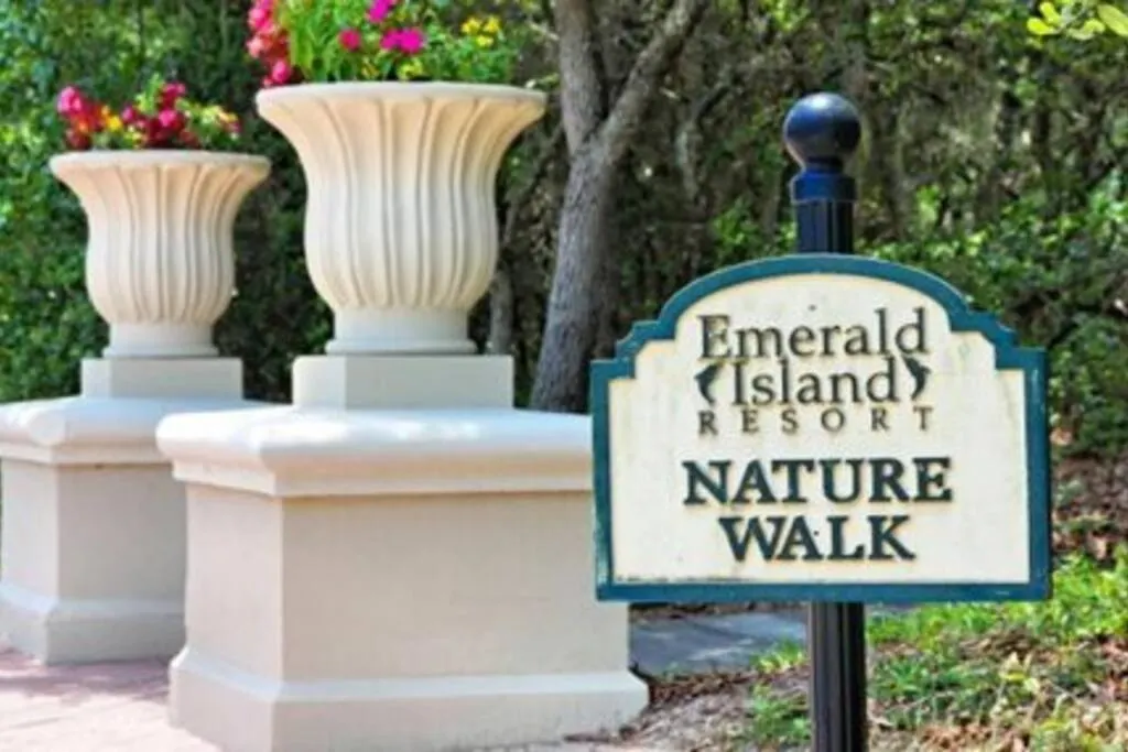 Newly Renovated 5 Bd/3 Ba Resort Home With Pool!-1