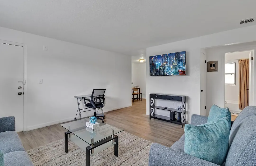 2Brcozy Apt, Pet Friendly, Near Disney, Near Shopping Strip-1
