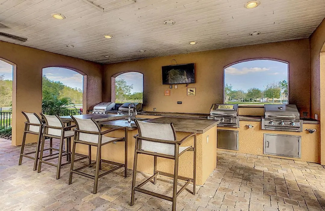 King Bed, Great Amenities, And Disney Calling You-1