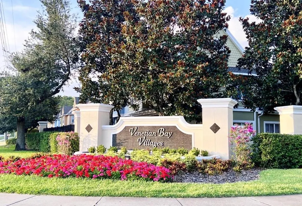 4 Bedroom Town Home Near Disney Townhouse-1