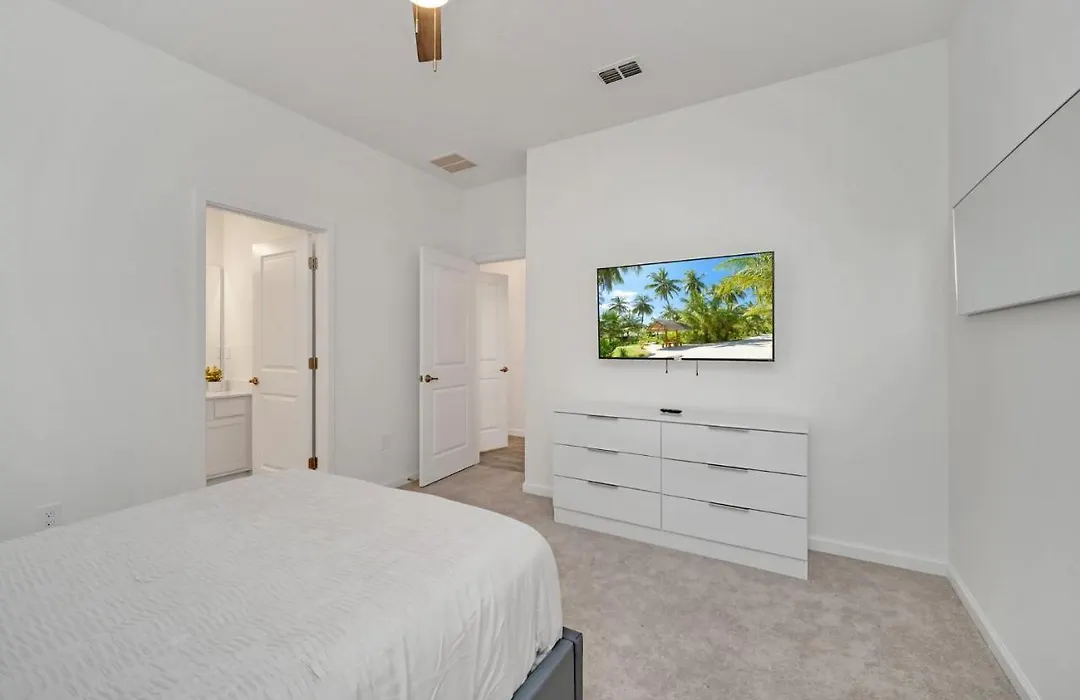 15Br Mansion With Pool Hot Tub Theater & Games Room-1