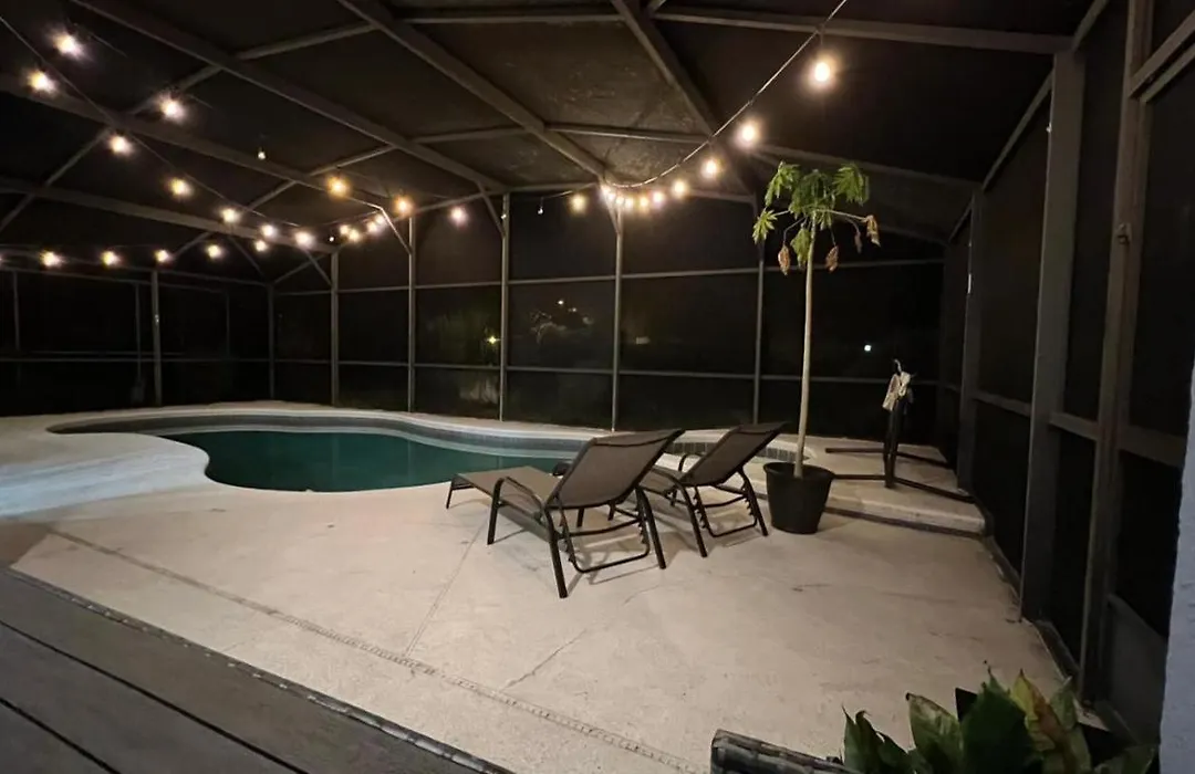 Relax And Unwind Deluxe Home - Private Pool & Spa For 11 Guest-1
