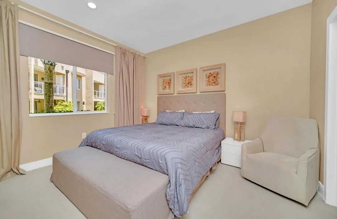 Beautiful 4 Bed Condo In Magic Village-1