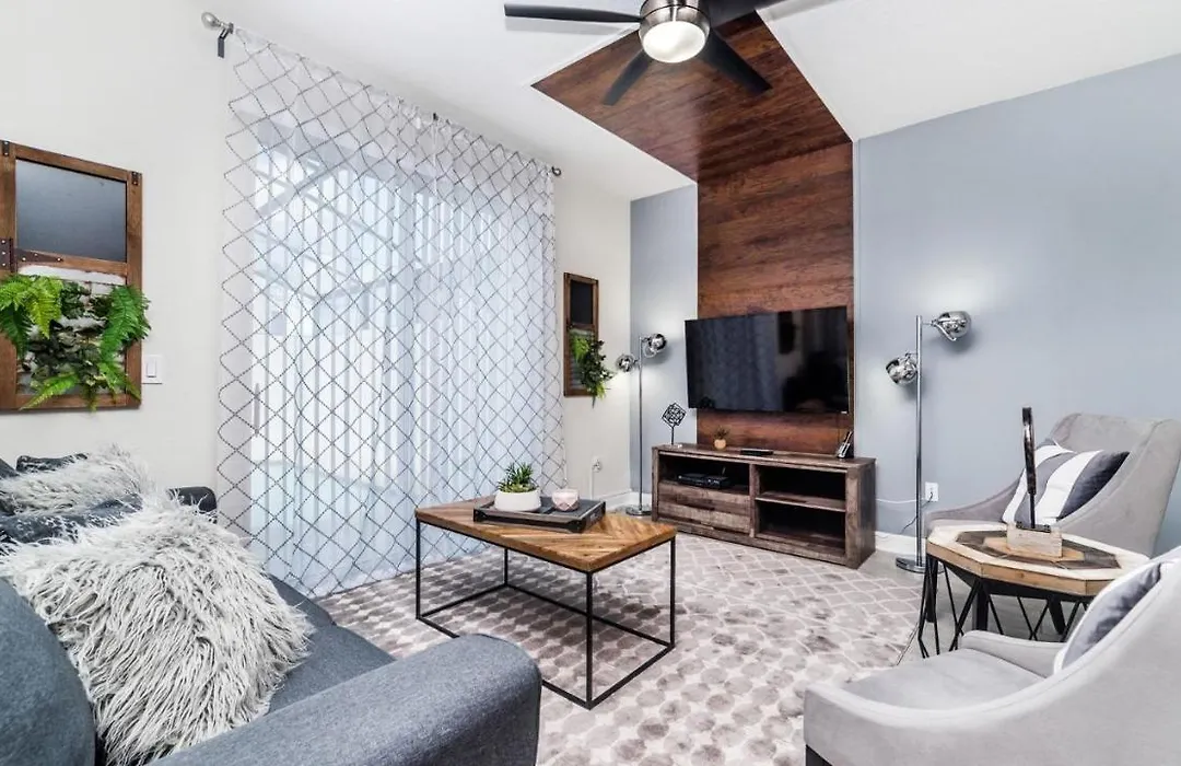 4951 Windermere-1