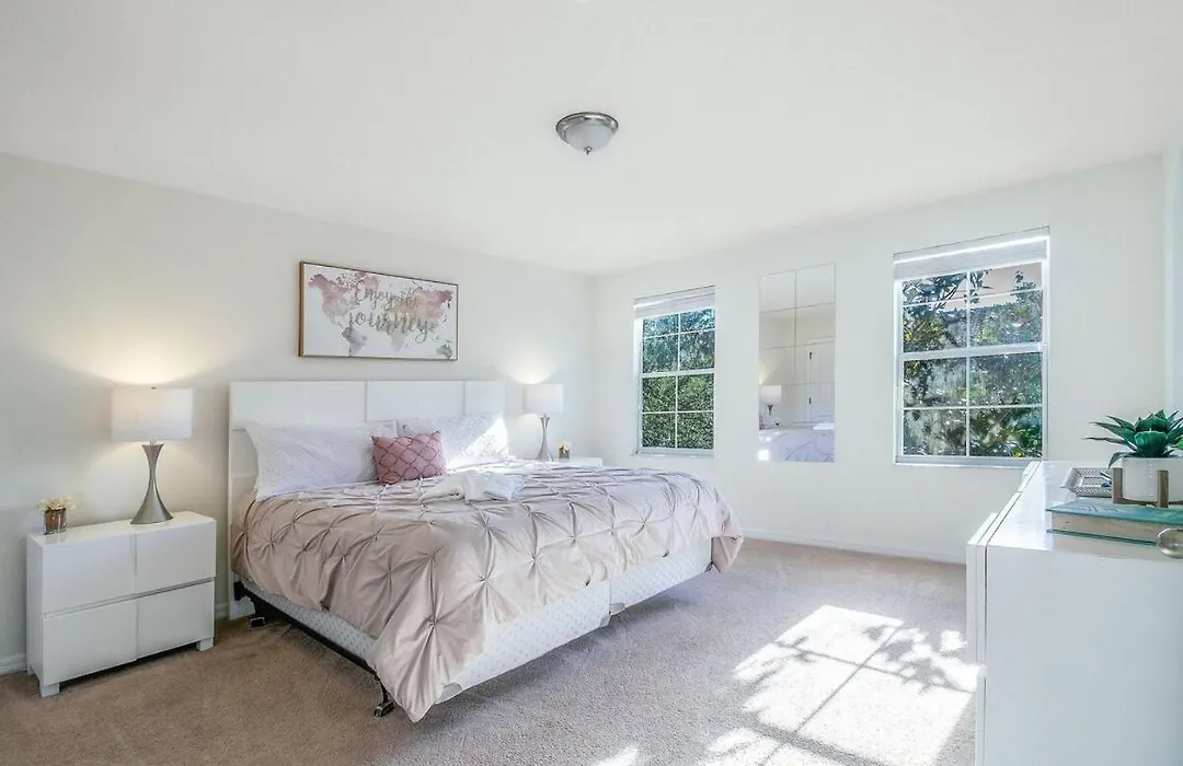 Comfy 4 Bedroom Townhouse With Pool Near Disney-1