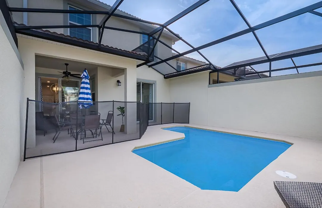 5019Jo Townhouse 4 Bedrooms & 3 Bathrooms + Pool-1