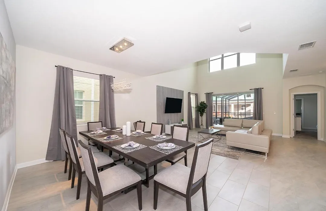 2752Mp Villa 5 Bed/5 Ba-1