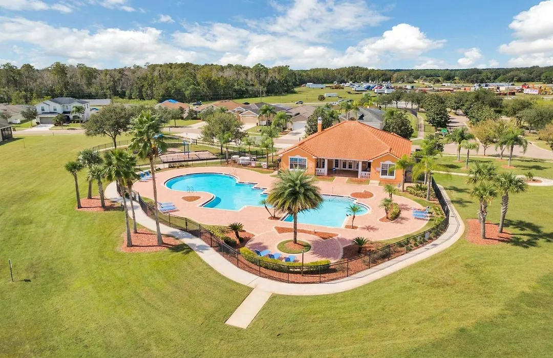 Tourmaline Lovely 5 Bedroom Sleeps 10 Pool Lake View-1