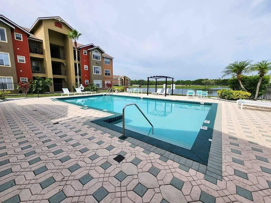 Cozy & Spacious 2 Bedroom / 2 Ba Condo-1