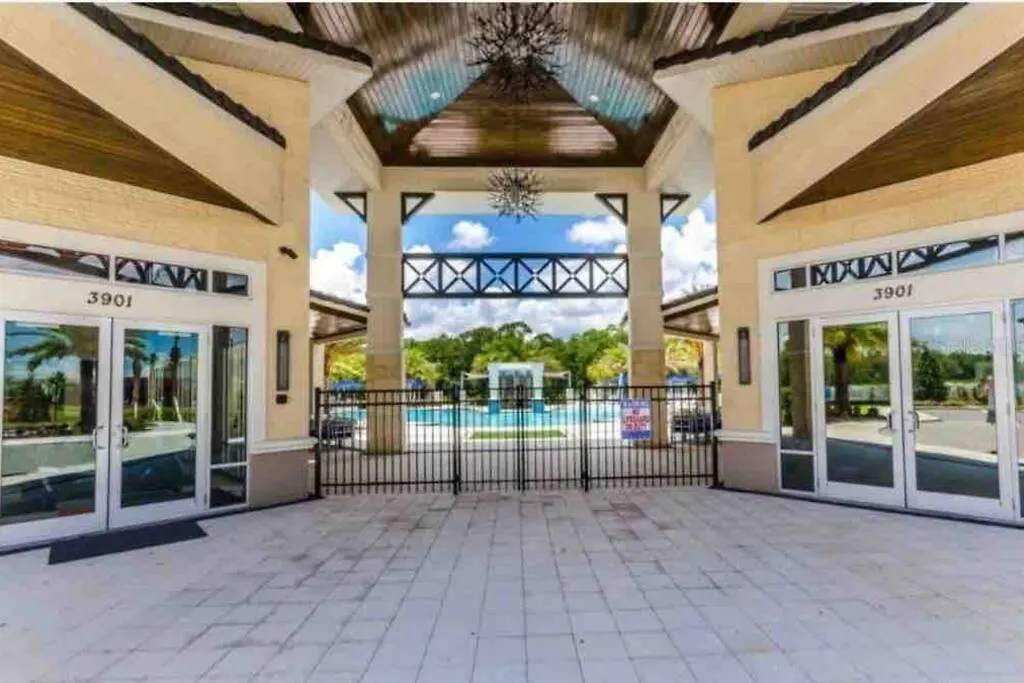 Elegant Resort Home -Pool/Spa 6Br/4Bh-Near Disney!-1