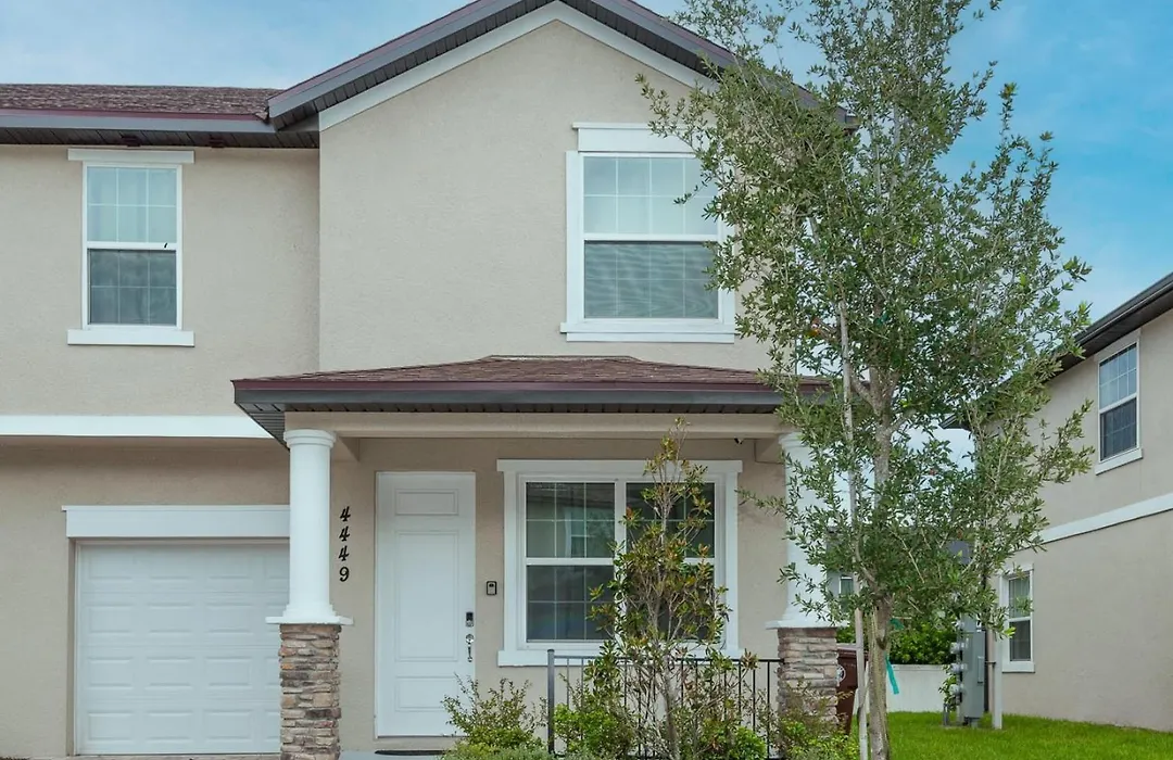 4449 Lovely Home For Your Family-1