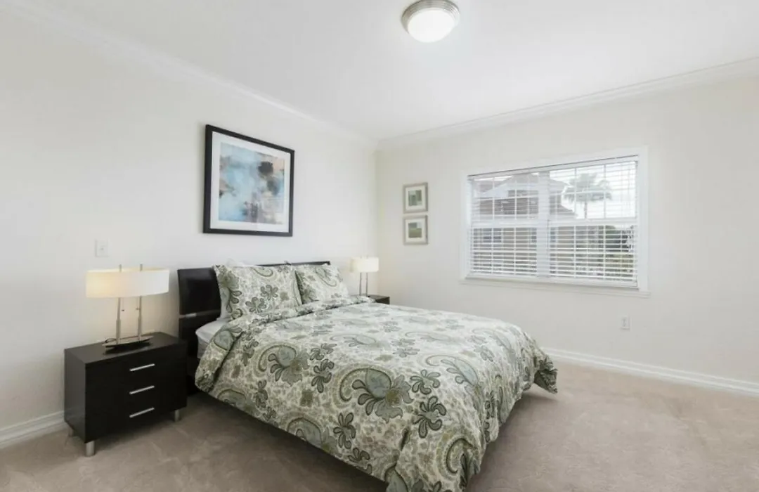 Modern And Spacious 3-Suite Apartment-1