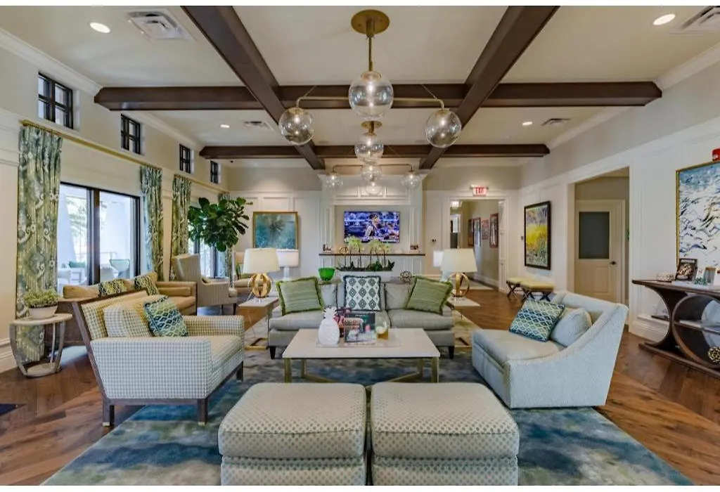 Luxurious Suites With Themed Decor Pool And Games-1