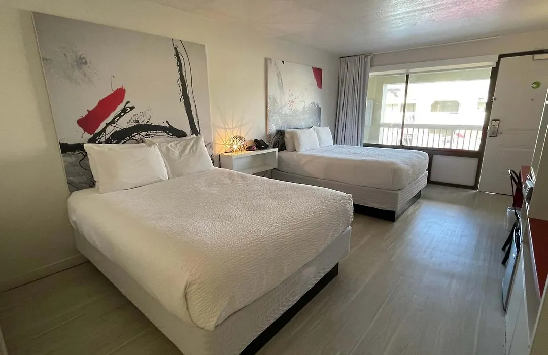 Newly Room In Cozy Hotel With Super Location To The Parks-1