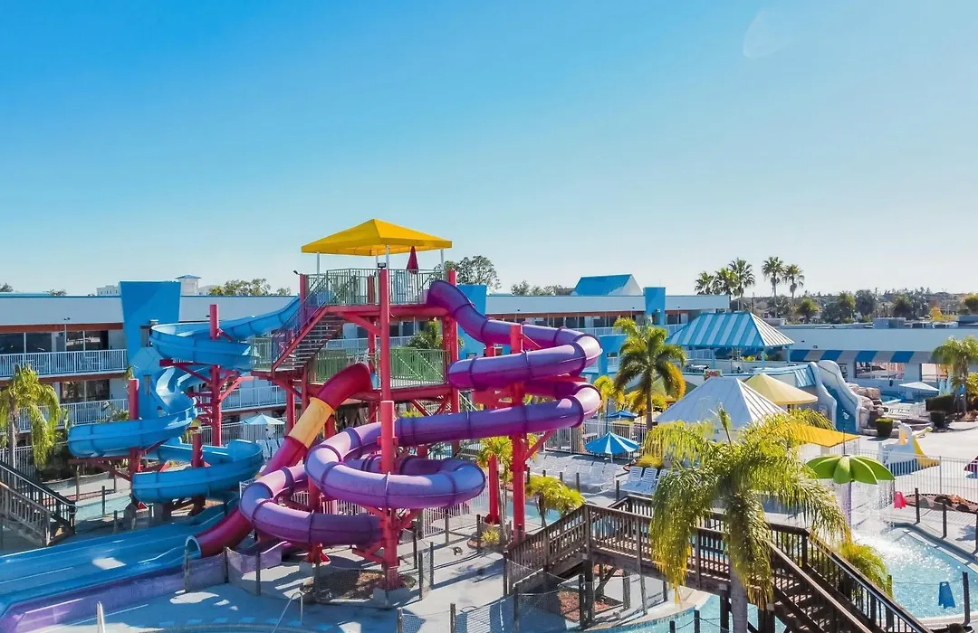 Ramada By Wyndham Flamingo Water Park-1