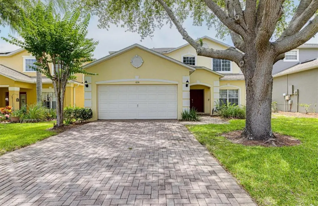 5 Bedroom Platinum Home With Games Room And Spa-1