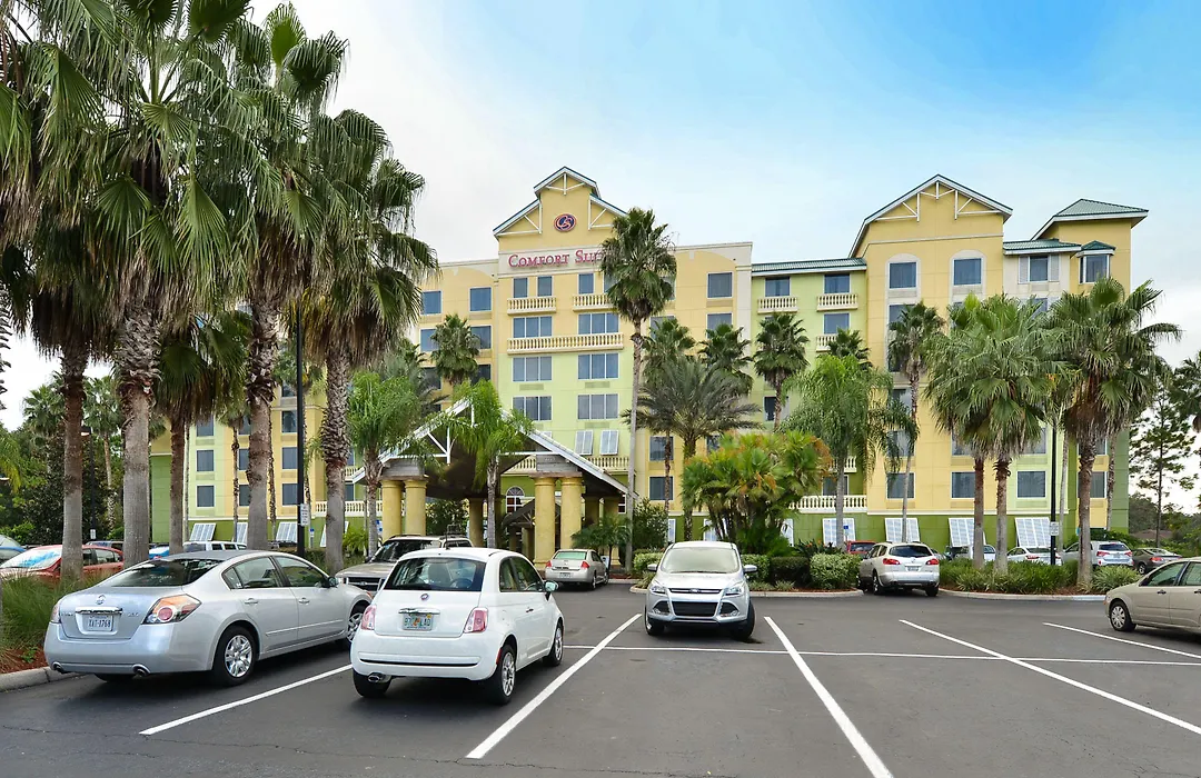 Comfort Suites Maingate East-1