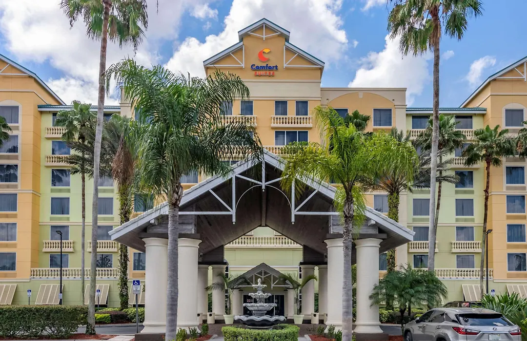 Comfort Suites Maingate East-1