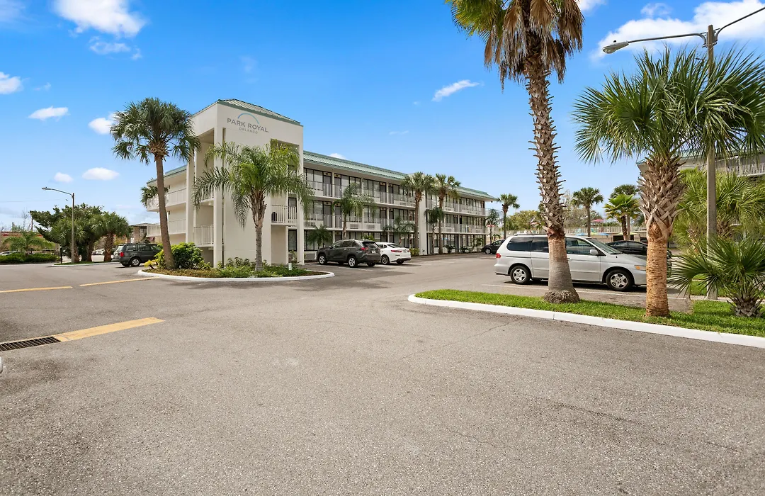 Park Royal Orlando-1