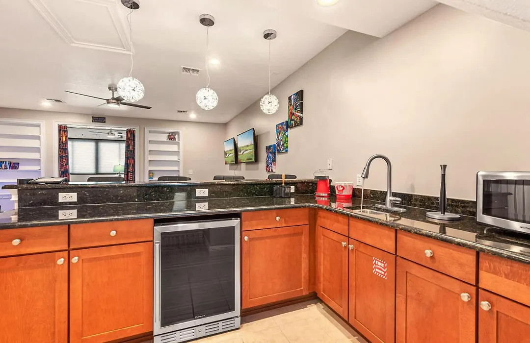 Comfortable 5Br Villa W Pool Arcade Near Disney-1