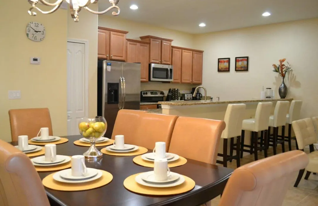 Spacious Villa Near Disney-1