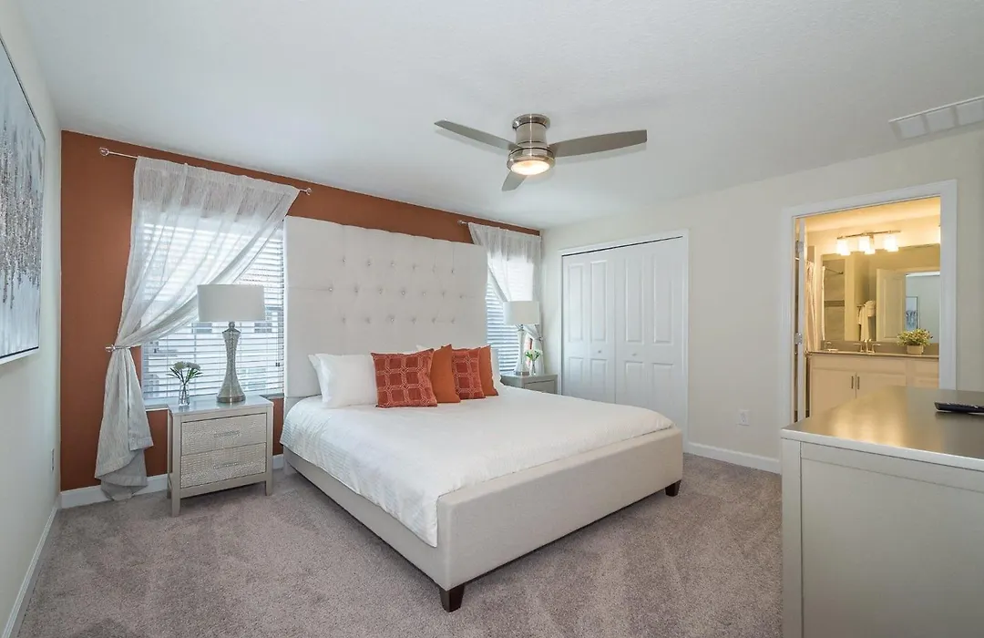 4964Rs Townhouse 4 Beds & 3 Baths With Private Pool-1
