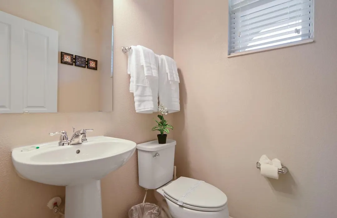 Four Bedroom W/ Gameroom 5152A-1