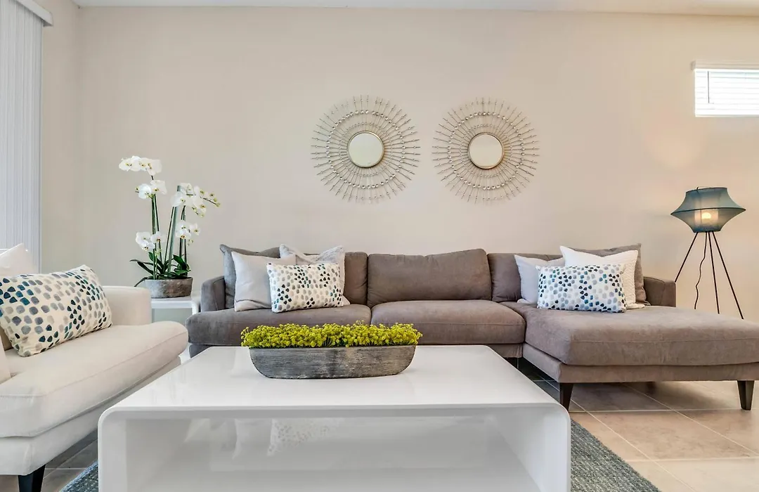 3 Bedroom 2 Bathroom Storey Lake 3171-308 Pc-1