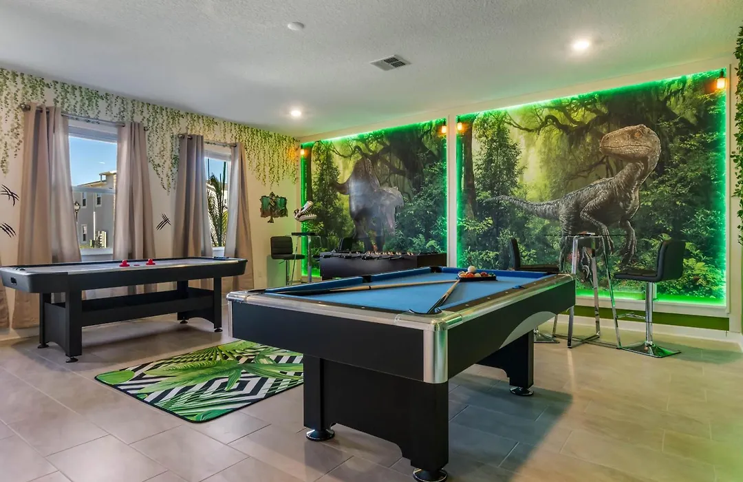 9 Bedroom 5 Bathroom Storey Lake 4396 Qs-1