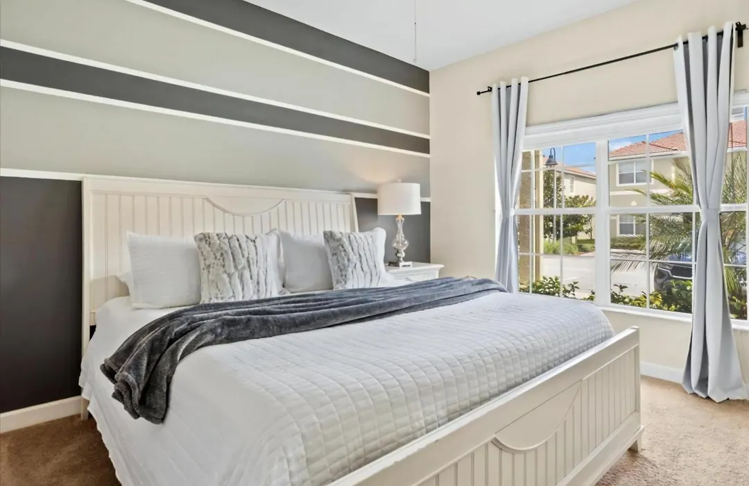 4 Bedrooms 3 Bathrooms Paradise Palms 8962 Cp-1