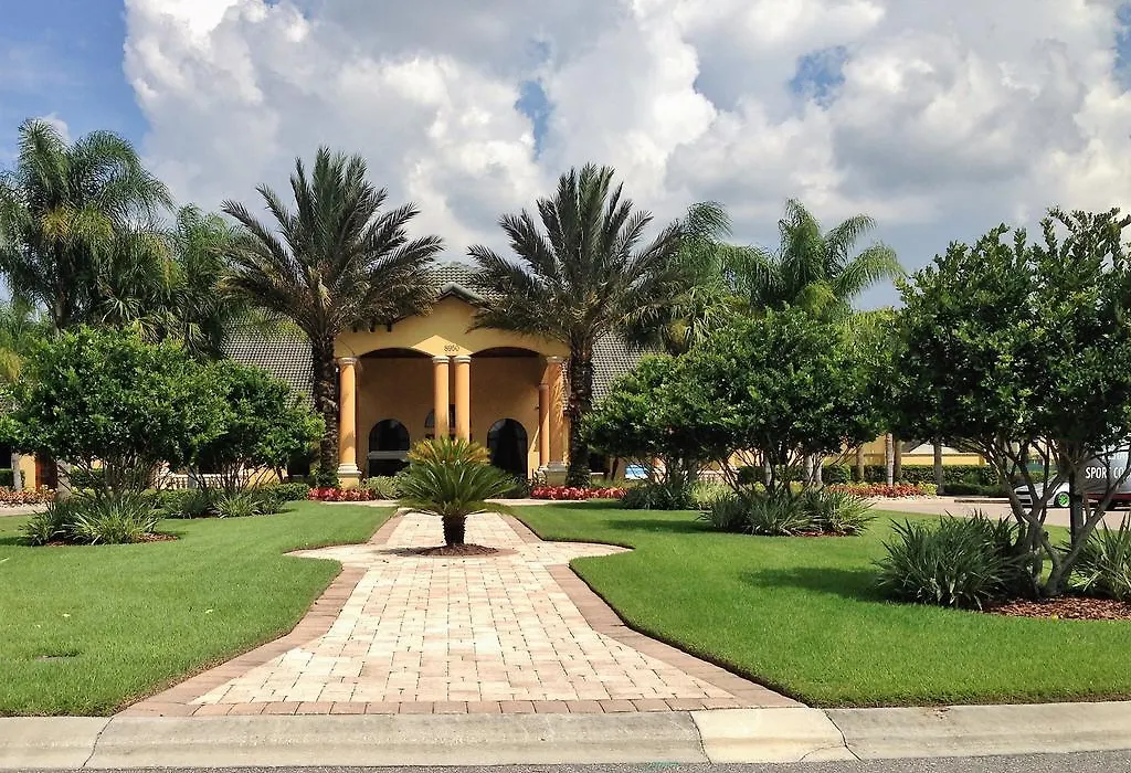 Family 4-Bedroom Pool Home Near Disney World-1