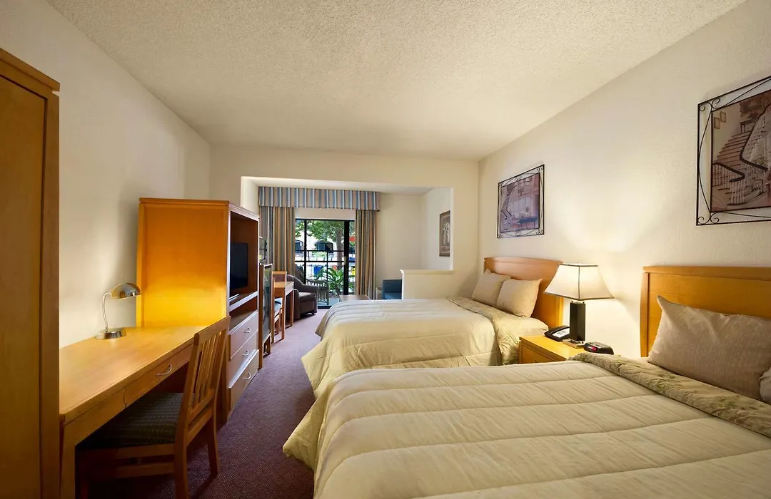 Ramada By Wyndham Kissimmee Downtown Hotel-1