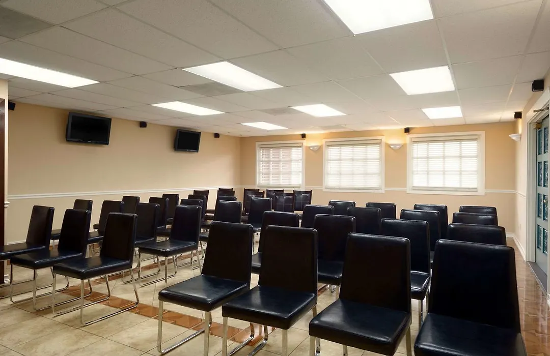 Ramada By Wyndham Kissimmee Downtown Hotel-1