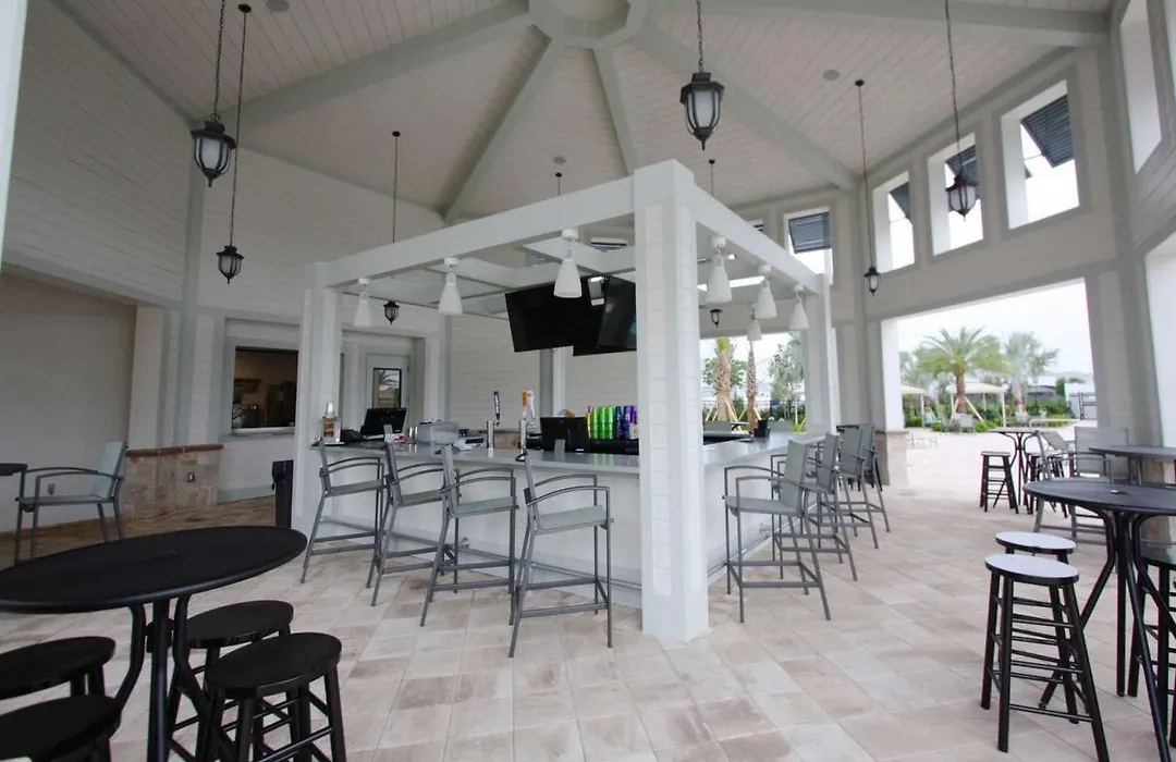 Stunning 2 Bedroom 2 Bath Condo Near Disney-1
