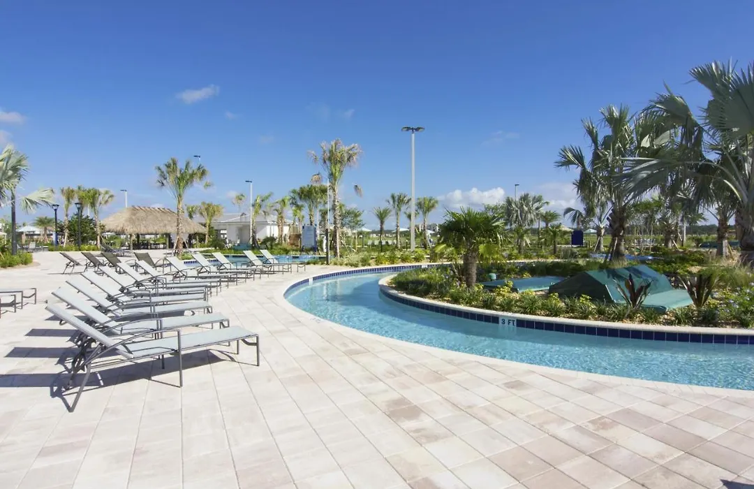 Contemporary Decor Single Home With Private Pool Sl4773-1