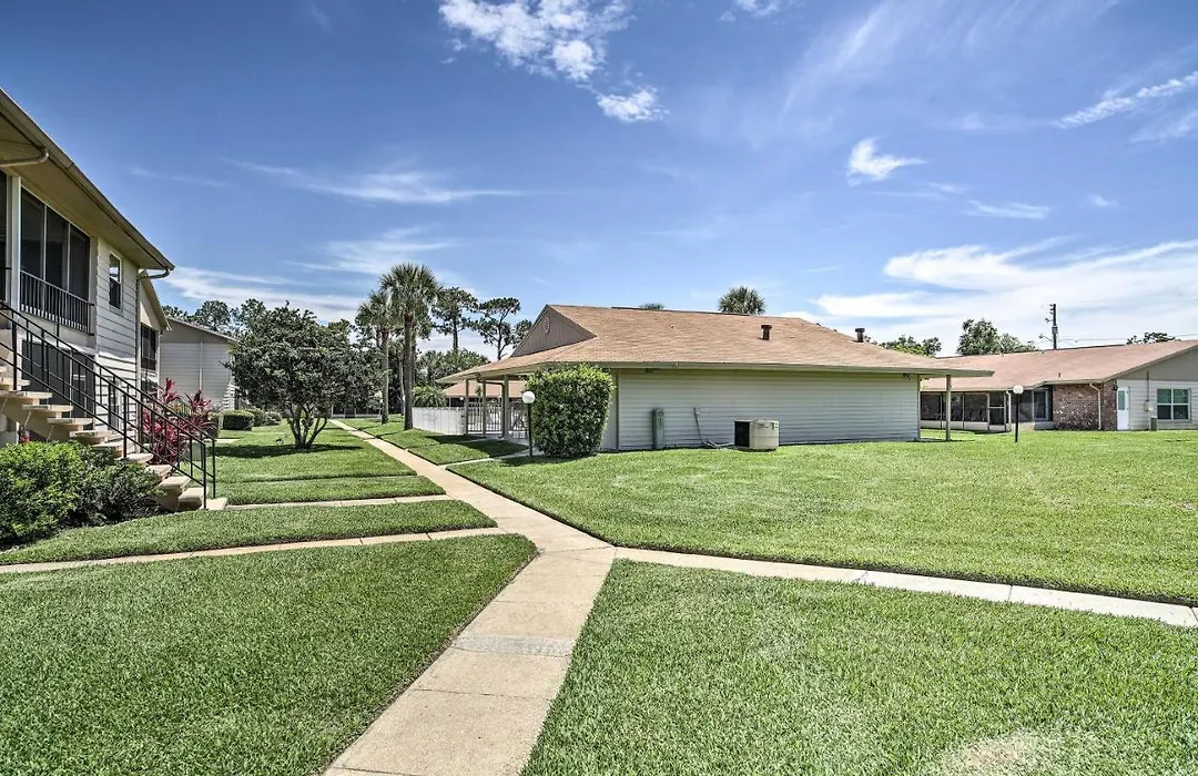 Kissimmee Condo W/ Lanai: 10 Mi To Disney World!-1