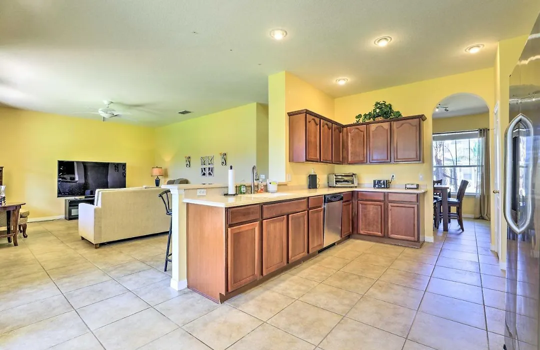 Single-Story Disney Area Gem With Patio And Lake Views-1