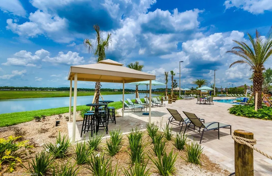Stunning Lakeview Townhome W Private Pool-1