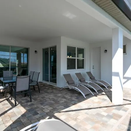5 Bed South Facing Pool Home Villa-2